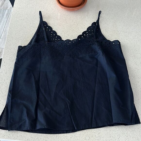 NWT Splendid Eyelet Navy Blue Tank M V Neck Cotton Adjustable Straps Loose Fit - Picture 10 of 14